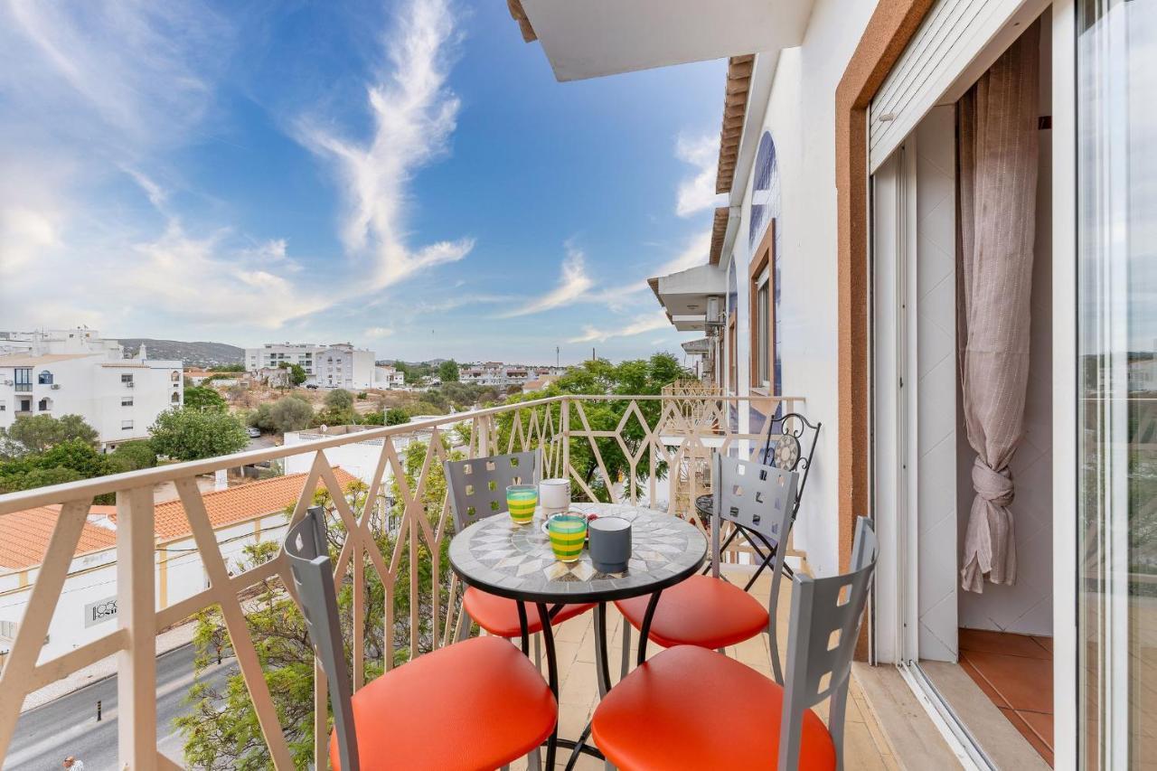 Peaceful 1 Bdr Apartment W/ Balcony By Lovelystay อัลมันซิล ภายนอก รูปภาพ